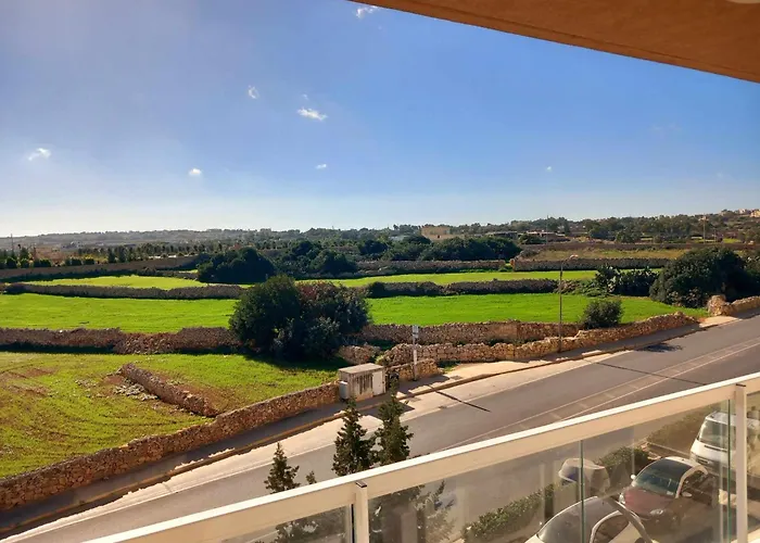 Large, 3 Bedroom Apartment In Marsascala