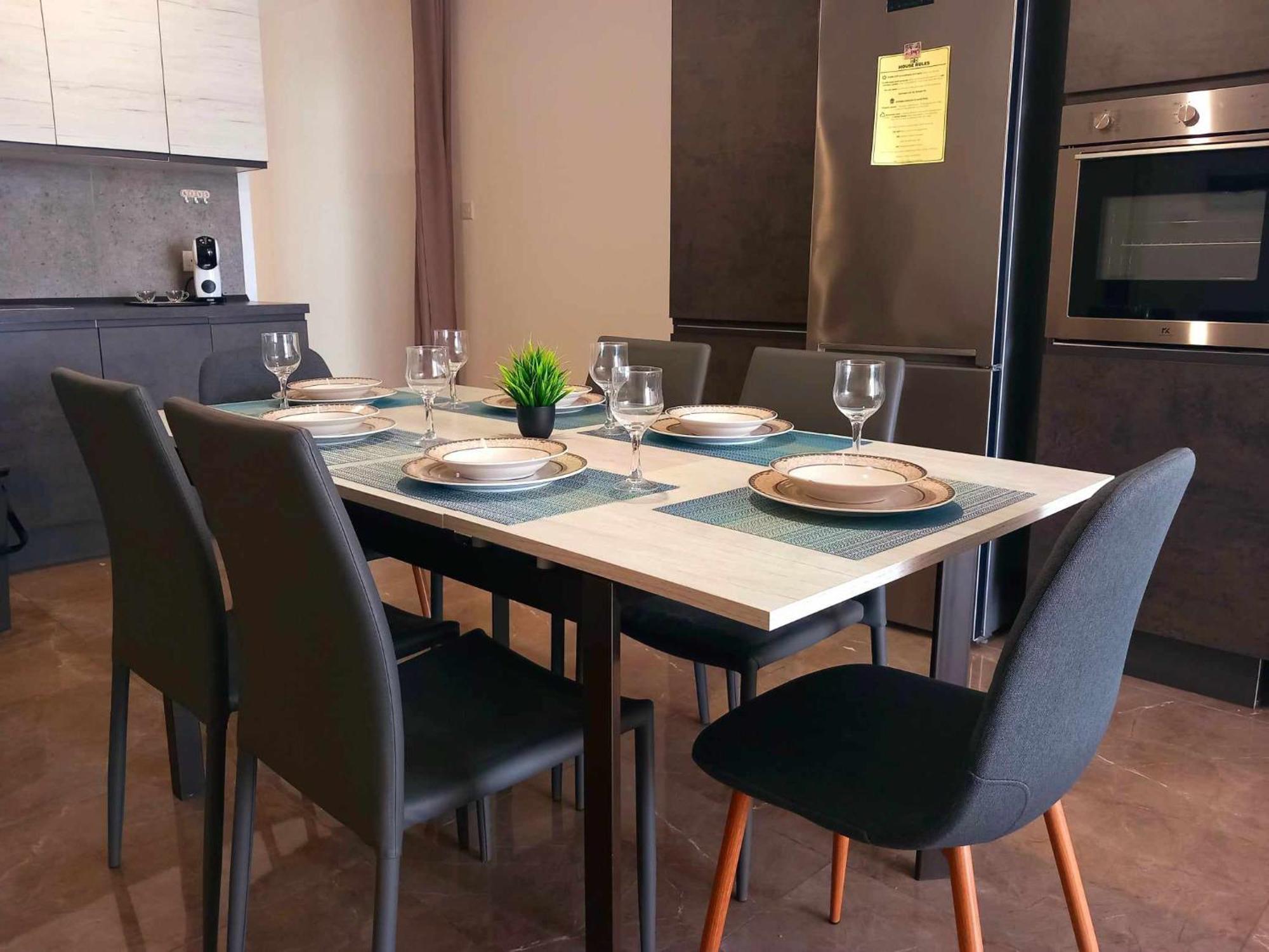 Apartment Large, 3 Bedroom In Marsascala *